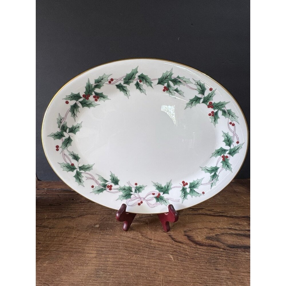Mikasa Ribbon Holly 14" Oval Christmas Serving Platter, CAF03/714, Japan, 14”